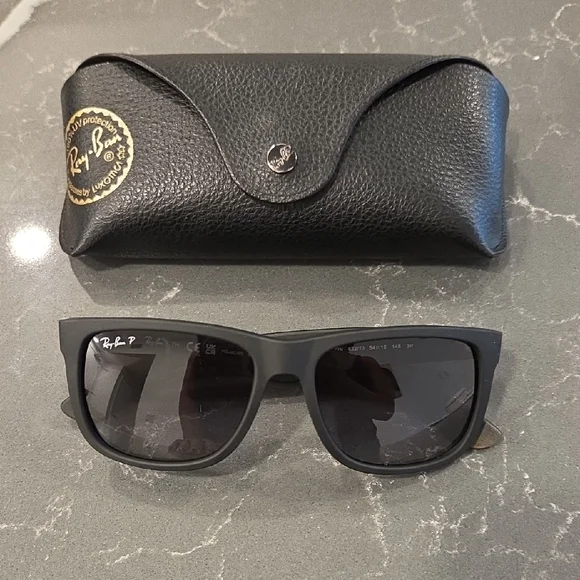 Ray-Ban Black Classic Sunglasses with Protective Case - Picture 3 of 3